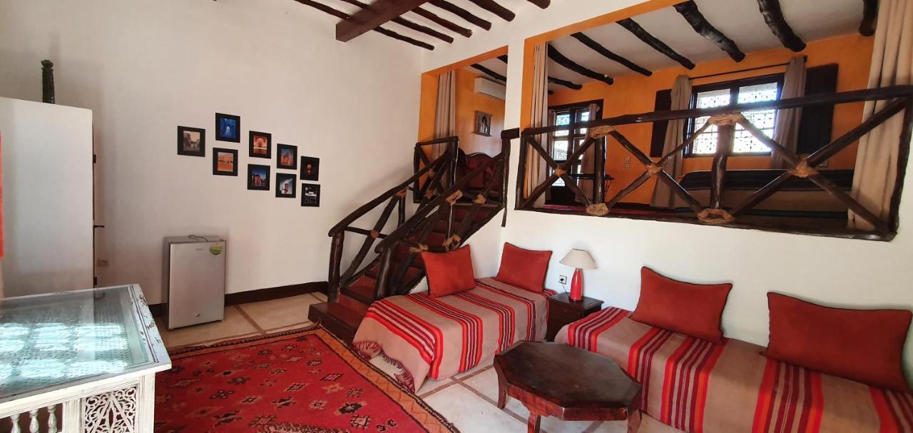 Couette-café Relais Esmeralda 3*